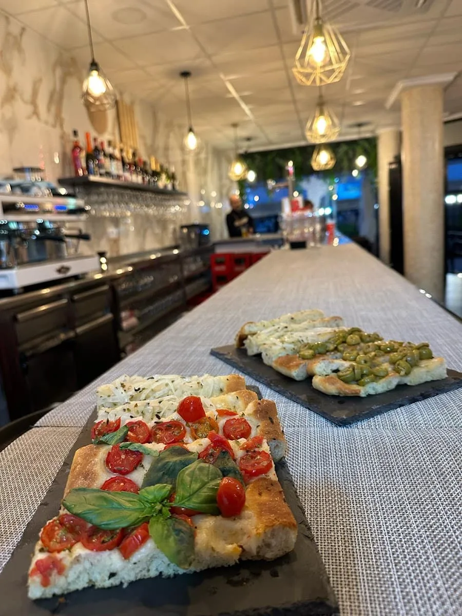 Focaccia italiana feta al forn a La Terrazzetta, la Ràpita